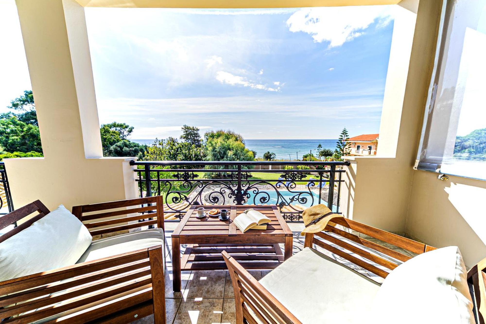 Skidi Beach House Agios Matthaios  Exterior photo